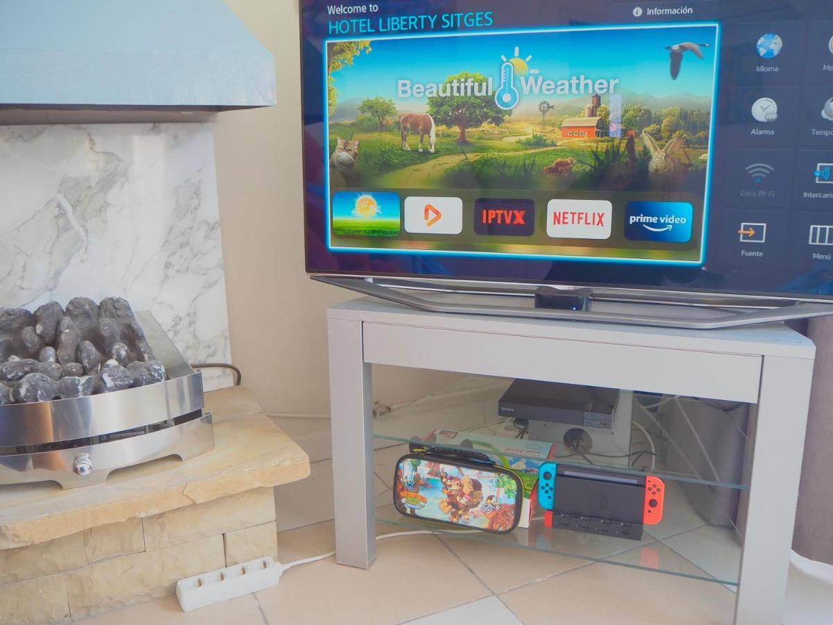 Privat Hotel Liberty Sitges Kültér fotó
